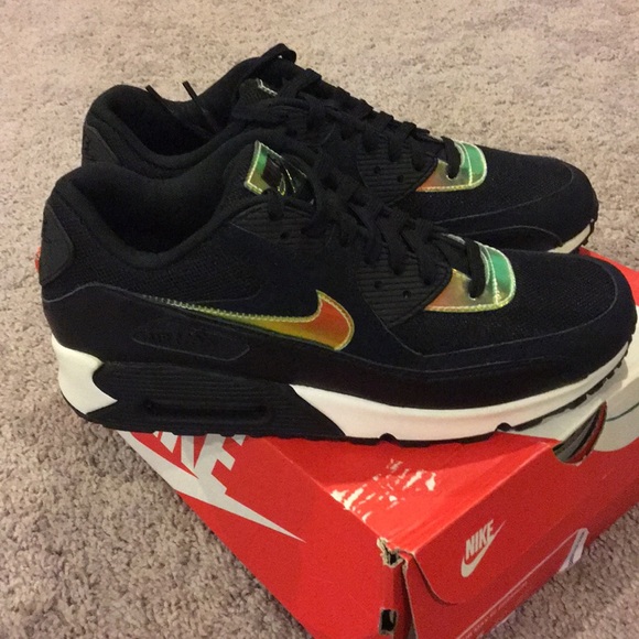 Nike Air Max 90 Premium Shoes Sneakers new 333888 035 black hologram Men’s 9.5 - Picture 2 of 16
